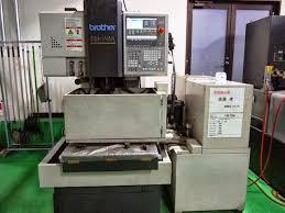 Máy cắt dây CNC 12